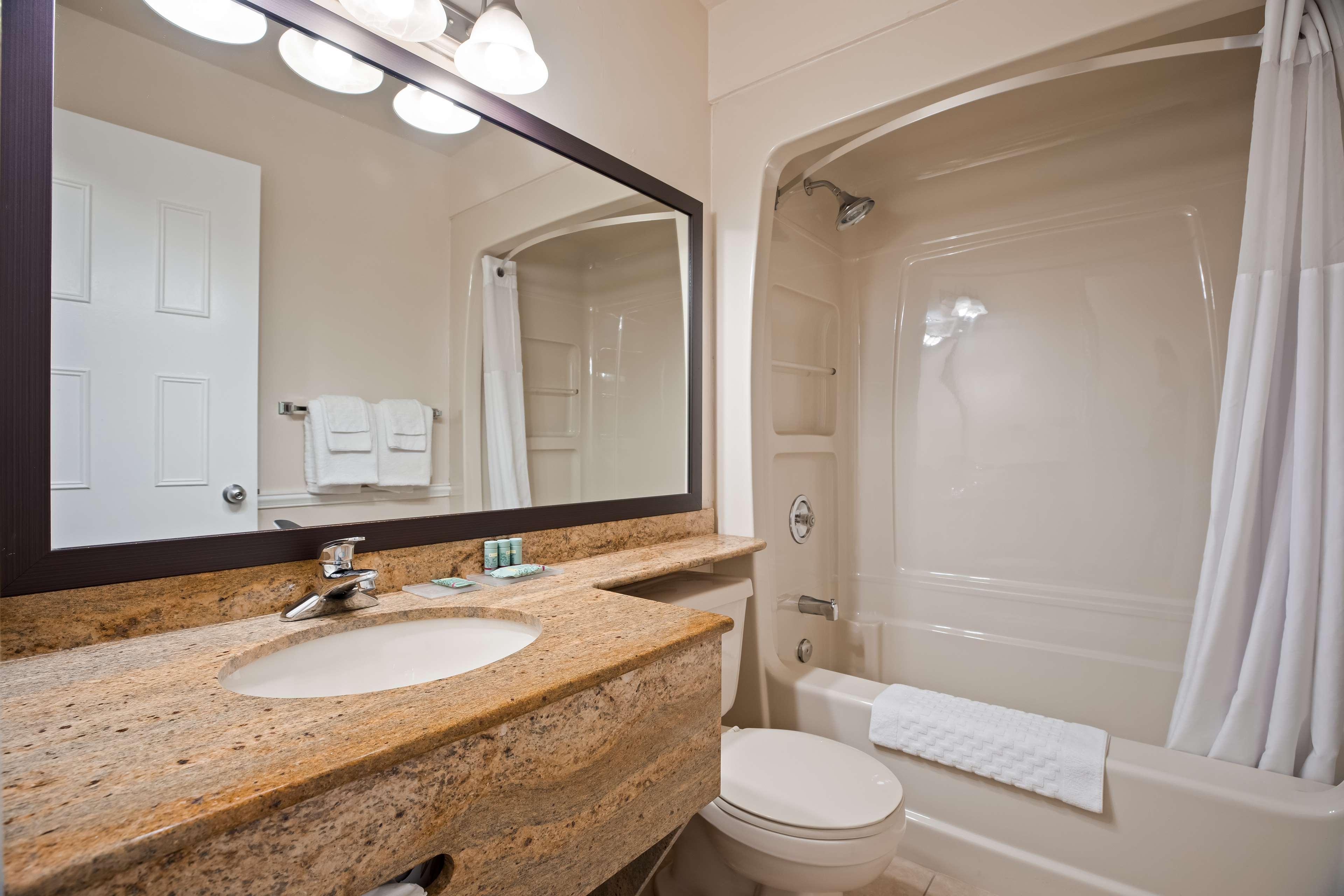Best Western Smiths Falls Hotel Экстерьер фото