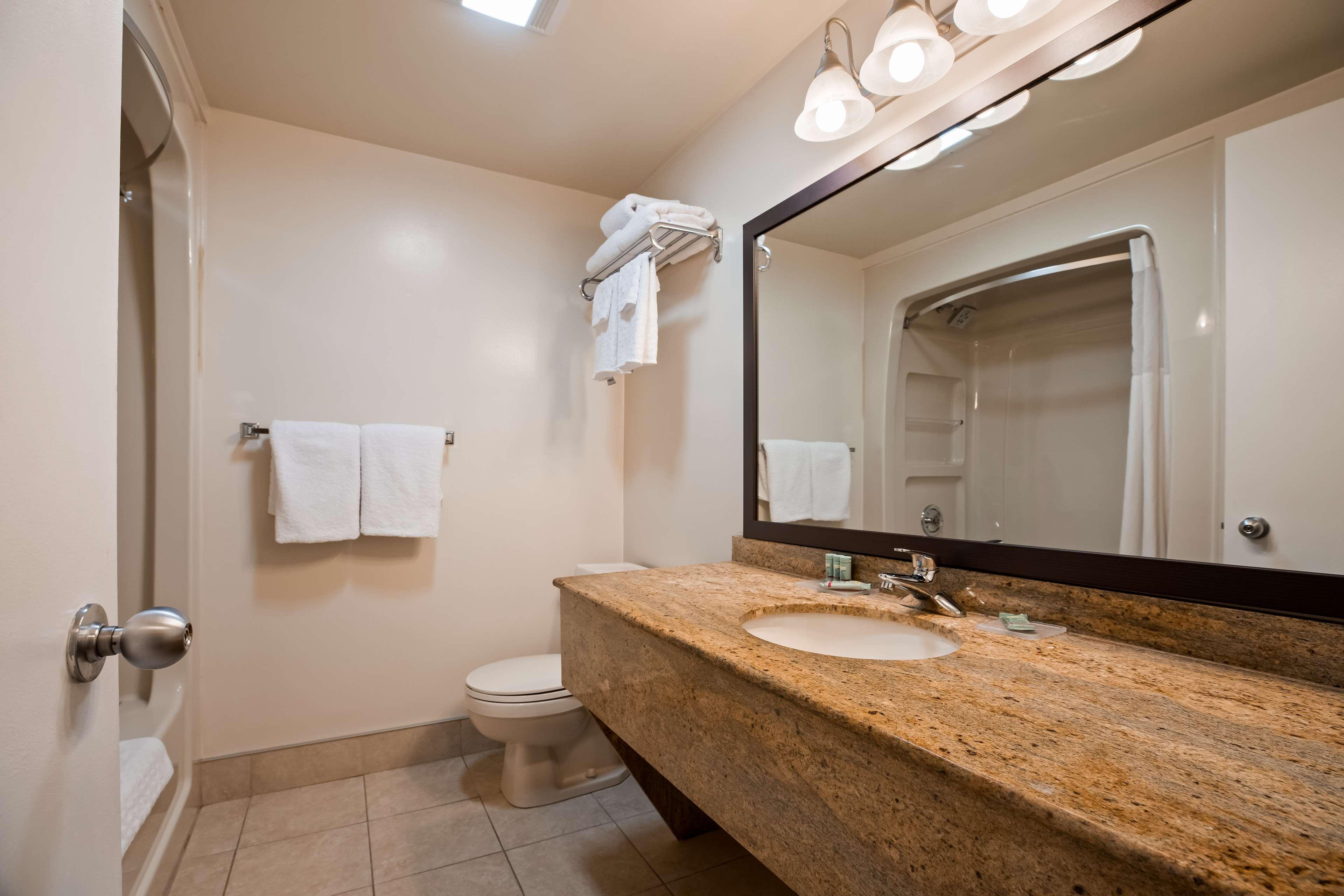 Best Western Smiths Falls Hotel Экстерьер фото