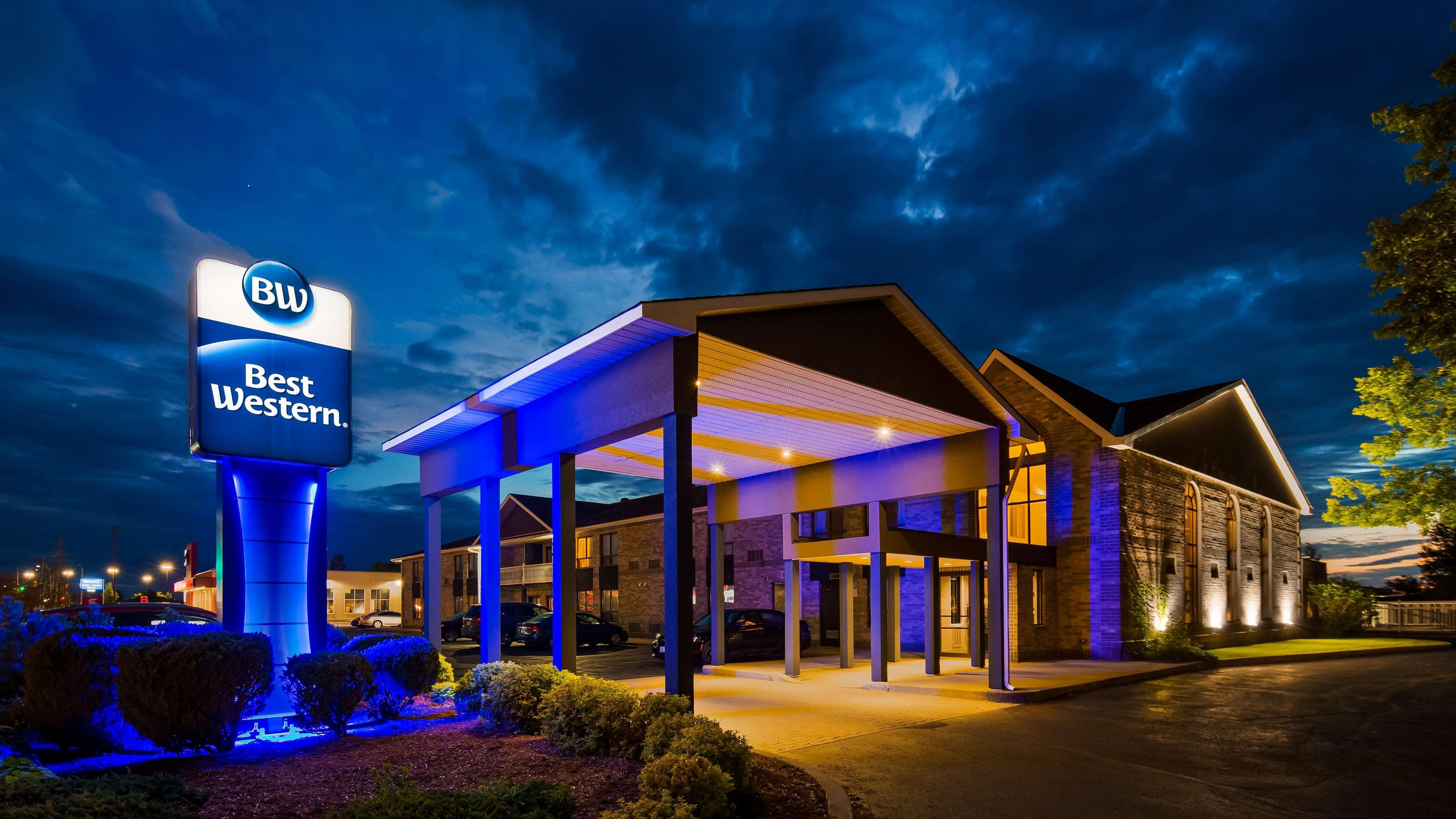 Best Western Smiths Falls Hotel Экстерьер фото