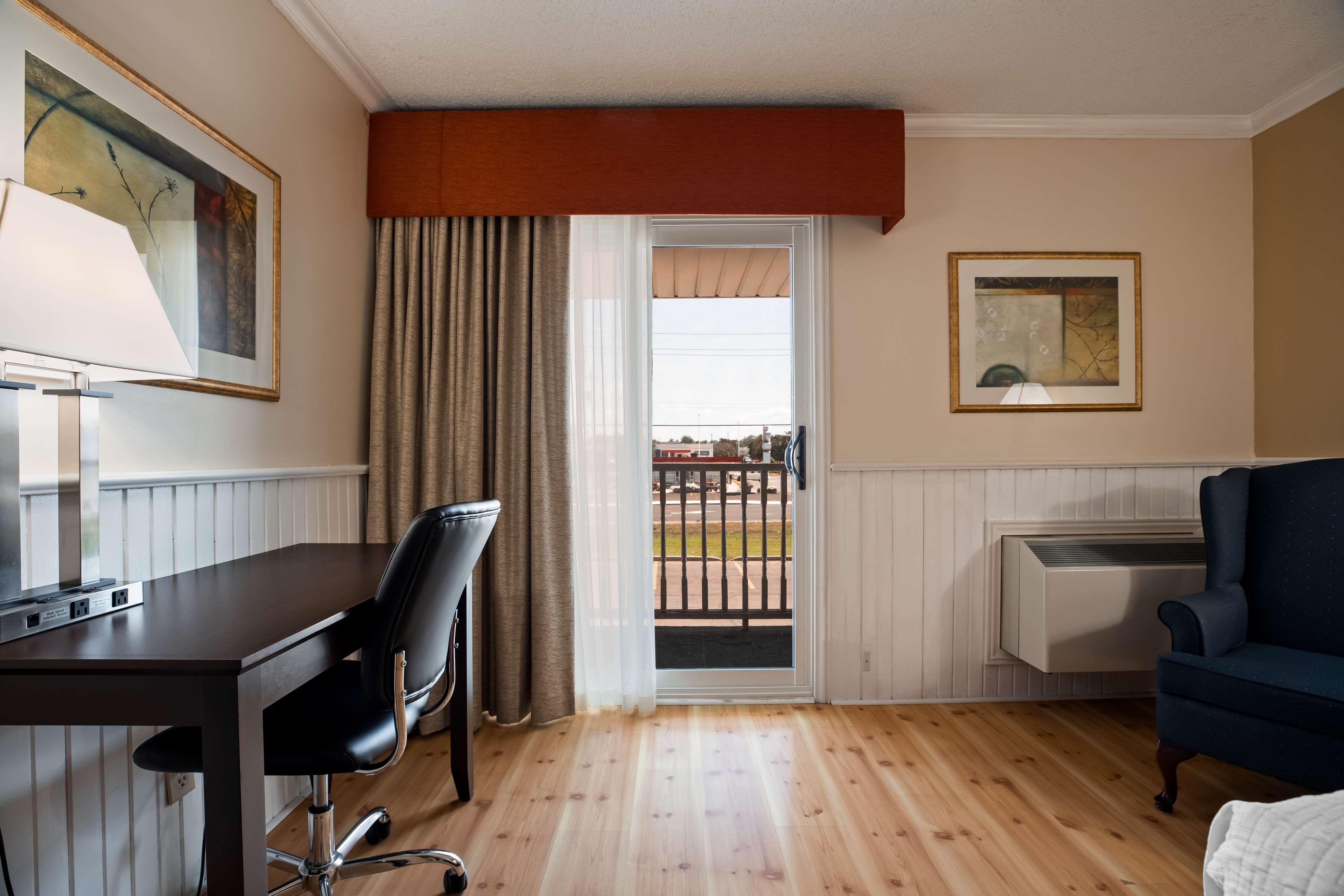 Best Western Smiths Falls Hotel Экстерьер фото