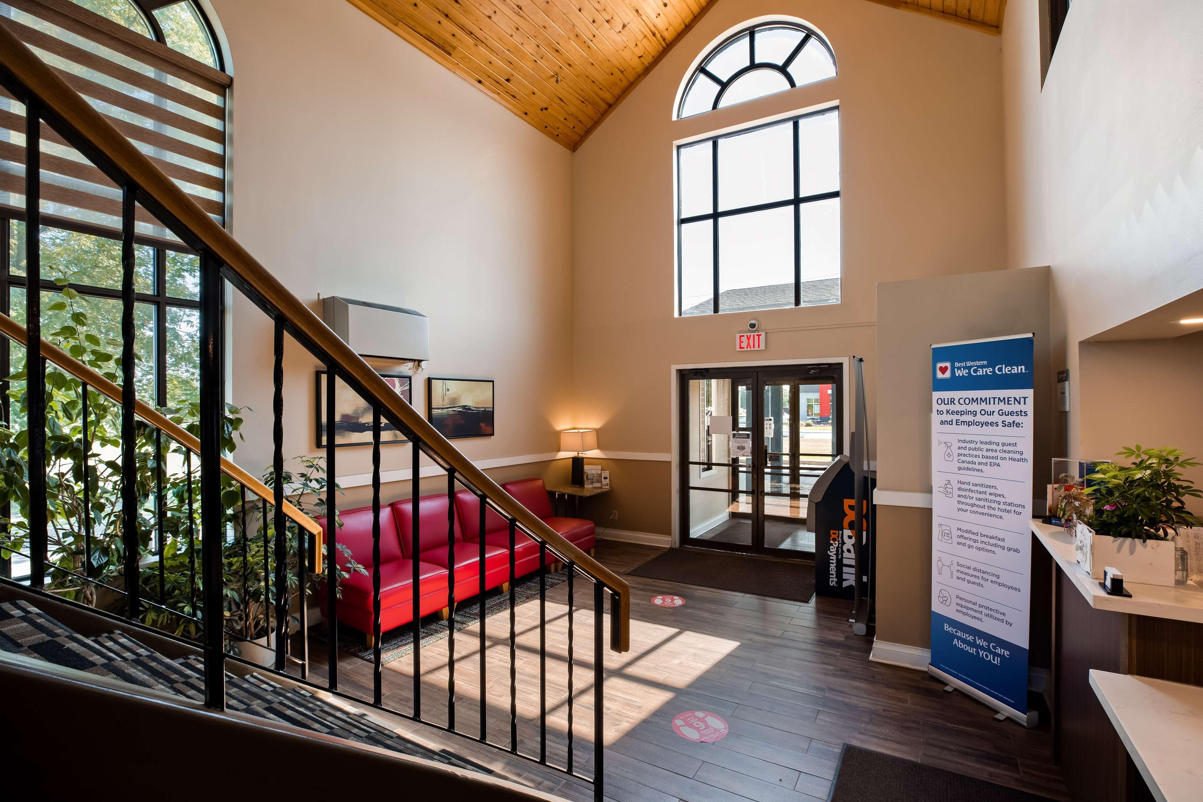 Best Western Smiths Falls Hotel Экстерьер фото